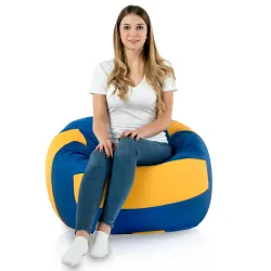 Puff XL con textura suave, ideal para relajarse con estilo