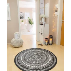 Alfombra de sisal negra, moderna y elegante para espacios contemporáneos