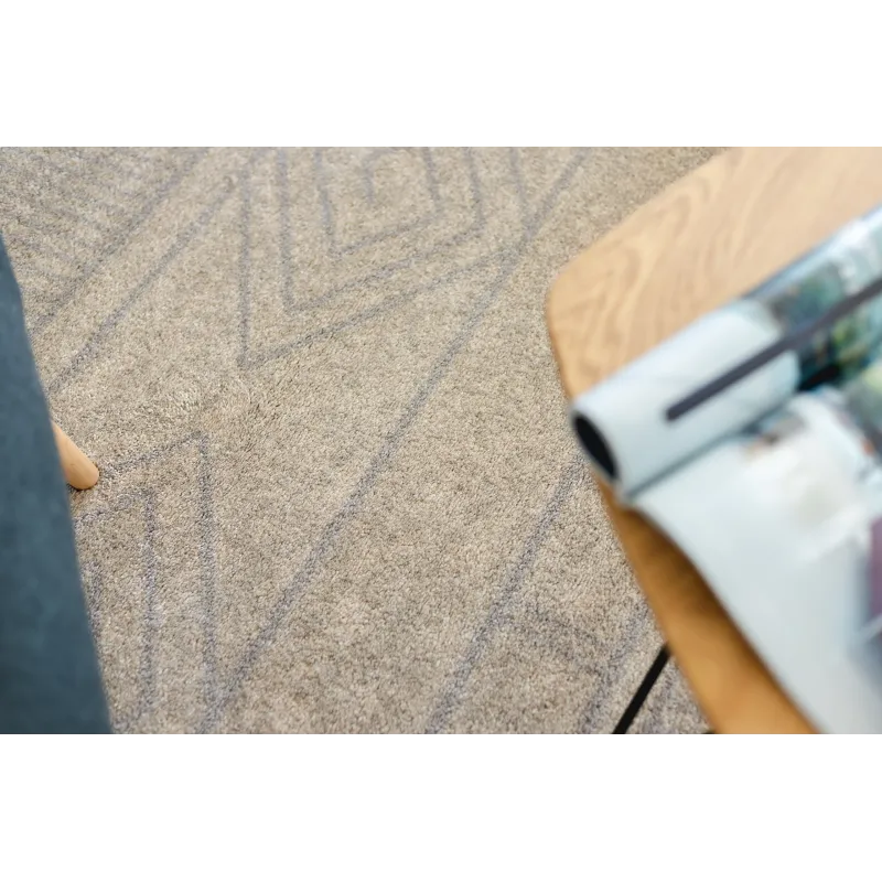 Alfombra SOFT 8040 en tonos beige, ideal para interiores modernos