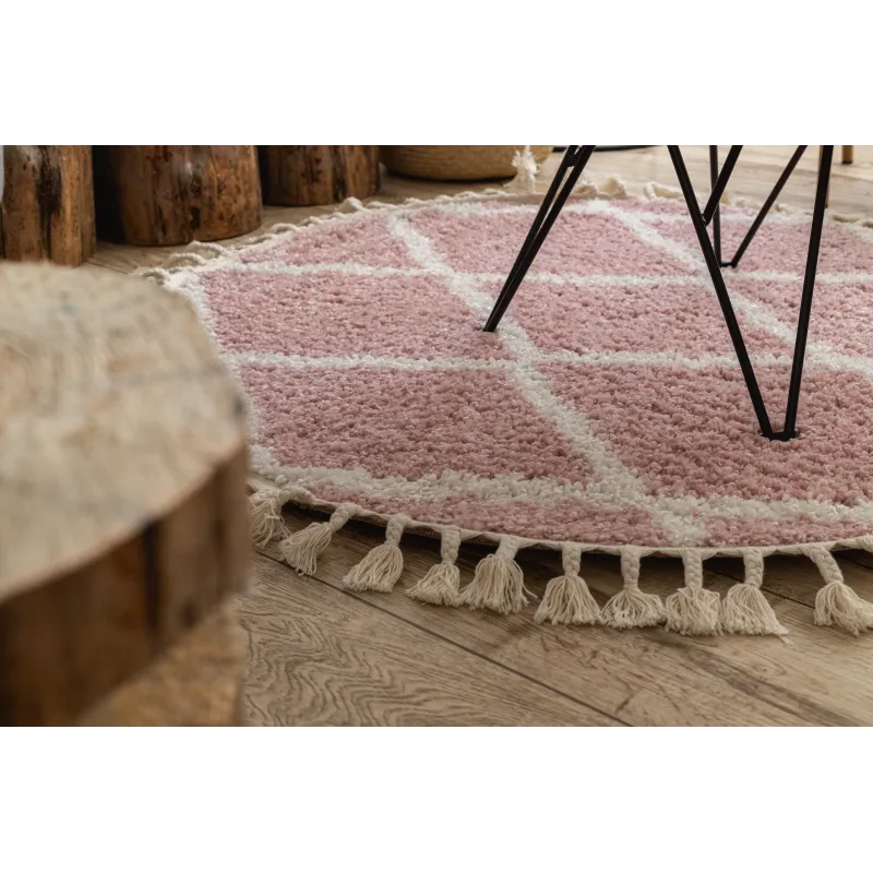 Alfombra moderna rosa y blanca, ideal para interiores elegantes