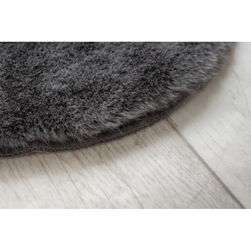Alfombra NEW DOLLY en antracita, ideal para la habitación de los niños