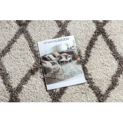 Alfombra crema de estilo marroquí, ideal para cualquier habitación