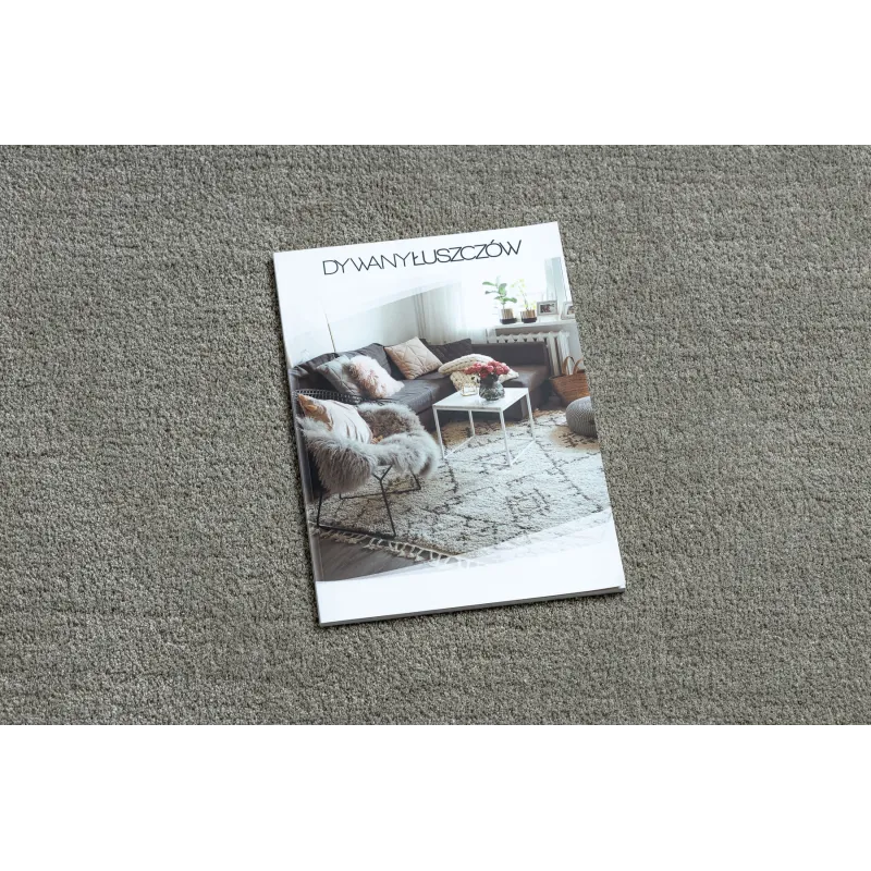 Alfombra elegante en tonos gris y beige, ideal para cualquier habitación