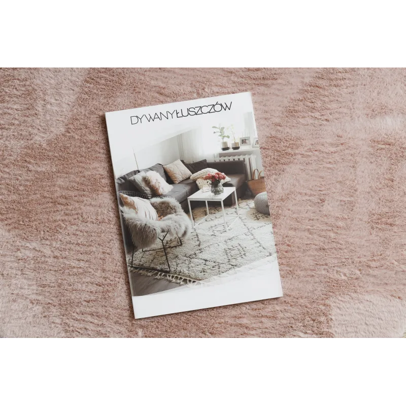 Alfombra con textura suave, perfecta para la habitación de los niños