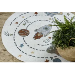 Alfombra moderna en crema y antracita, ideal para la sala de estar