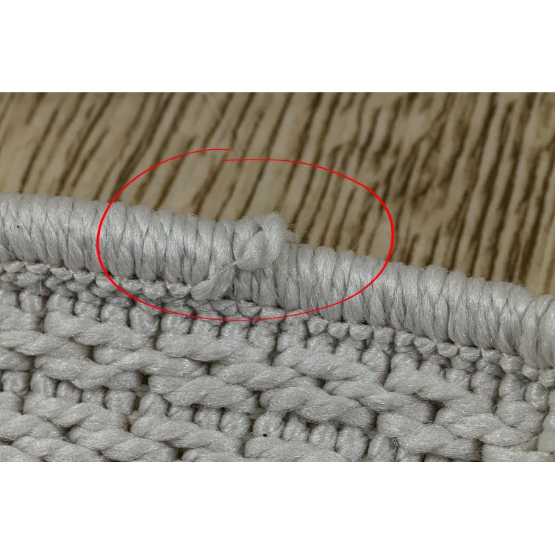 Alfombra boho TIMO 5979, perfecta para zonas de relajación al aire libre