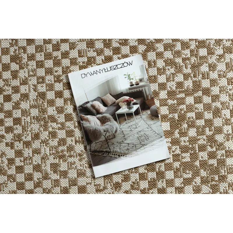 Alfombra de sisal con diseño geométrico, ideal para espacios contemporáneos