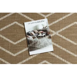 Alfombra de sisal en diseño geométrico, ideal para espacios contemporáneos