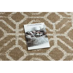 Alfombra de sisal beige con diseño geométrico