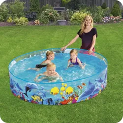 Piscina de jardín hecha de material resistente, resistente a daños
