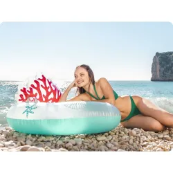 Flotador colorido, ideal para la diversión de verano en la piscina
