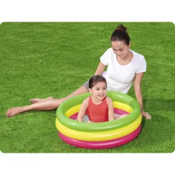 Piscina hinchable 70 x 24 cm, colorida y divertida para los niños