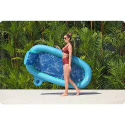 Colchón hinchable colorido, un complemento elegante para la diversión de verano