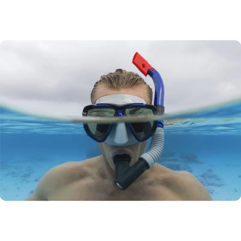 Set de buceo azul, ideal para explorar el mundo submarino