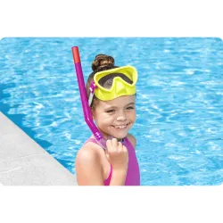 Conjunto de buceo con accesorios, hecho de materiales de alta calidad