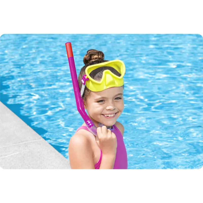 Conjunto de buceo con accesorios, hecho de materiales de alta calidad