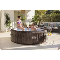 SPA Hinchable Lay-Z Bali, perfecto para fiestas de verano en el jardín