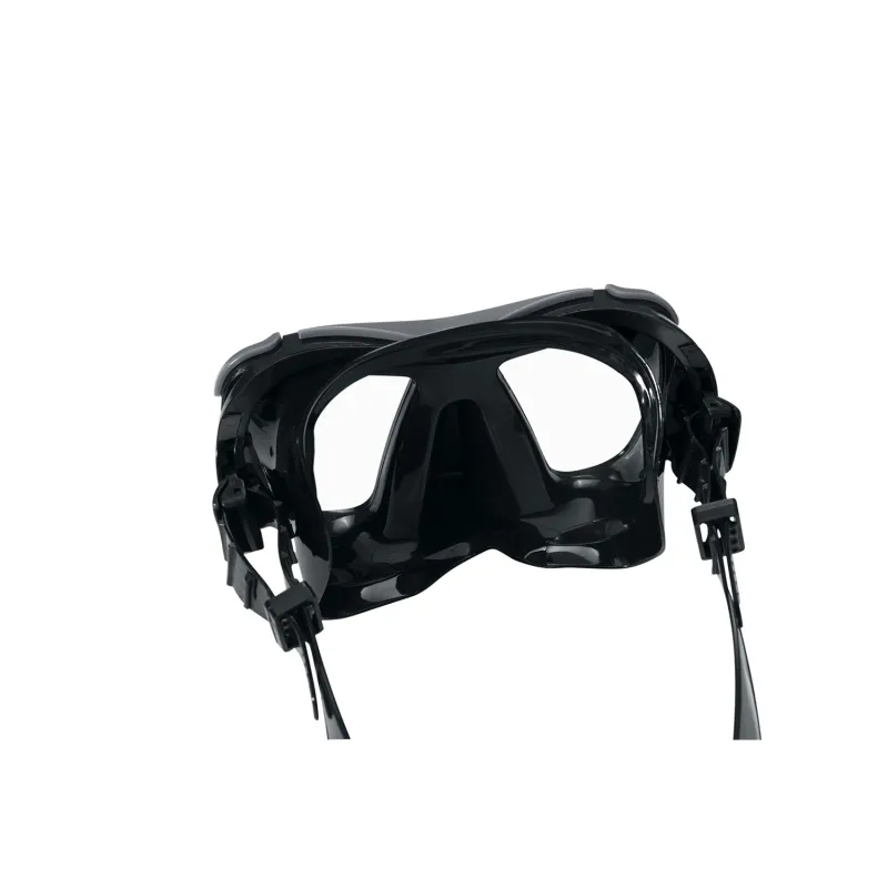 Material de alta calidad en el equipo de buceo, cómodo de usar