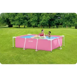 Piscina de jardín, ideal para el juego de los niños en verano