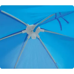 Piscina con estructura azul para niños con toldo, ideal para el verano
