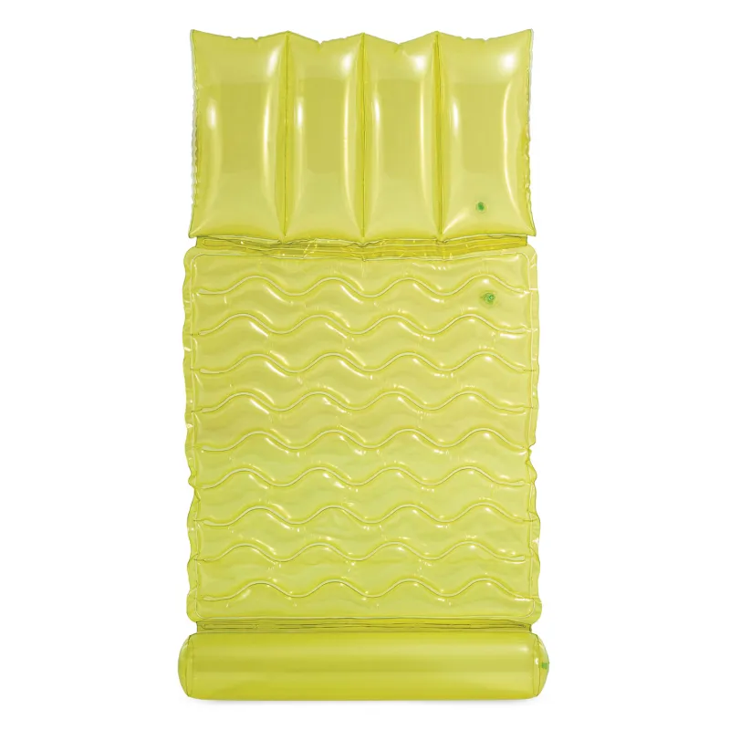 Colchón hinchable cómodo verde lima, perfecto para días de playa