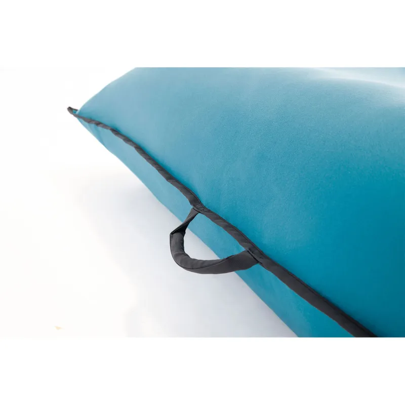 Colchón hinchable Luxe Lounge con almohada, ideal para relajarse en el agua